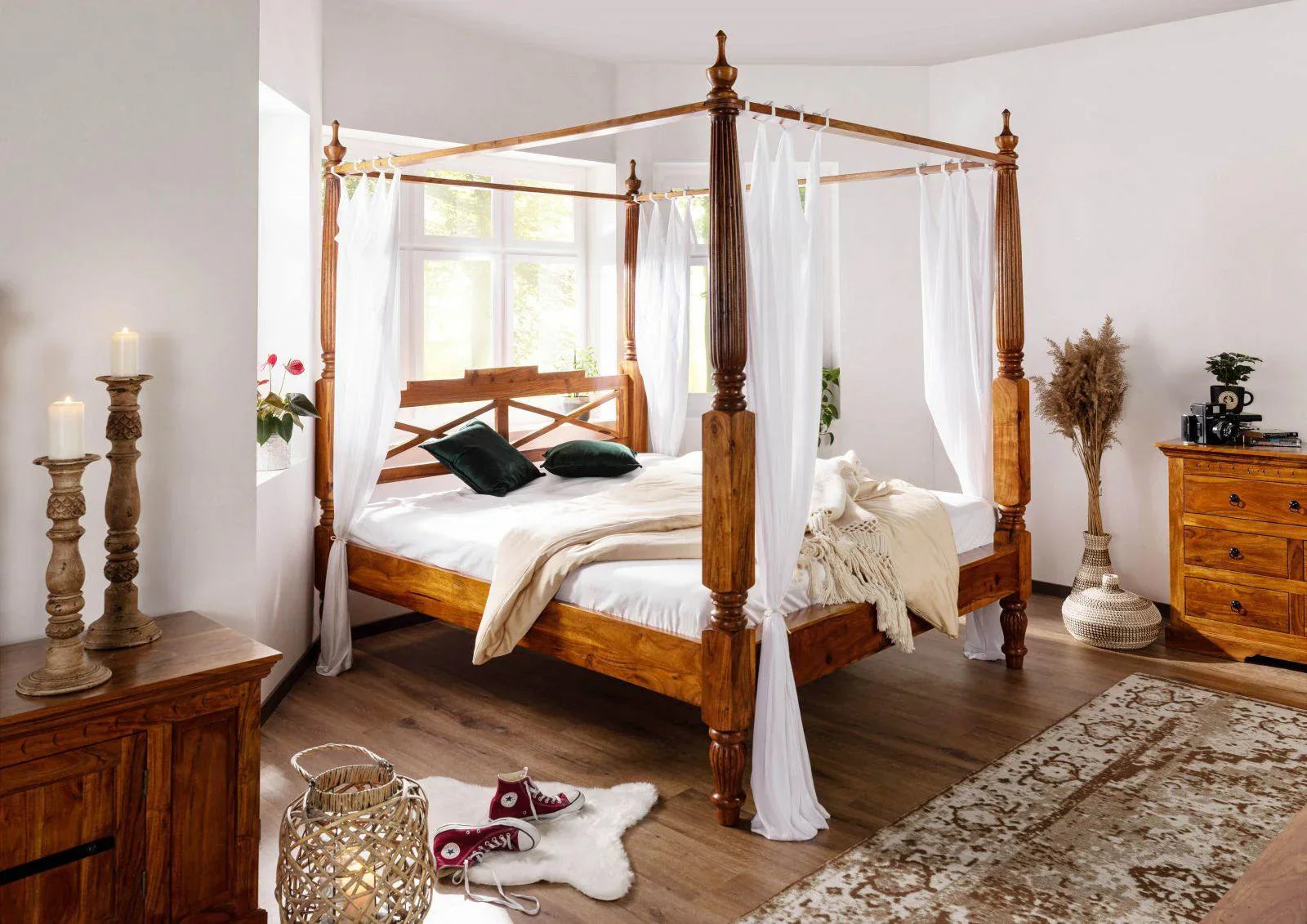 Erica Sheesham Wood Luxury Poster Bed in Honey Oak