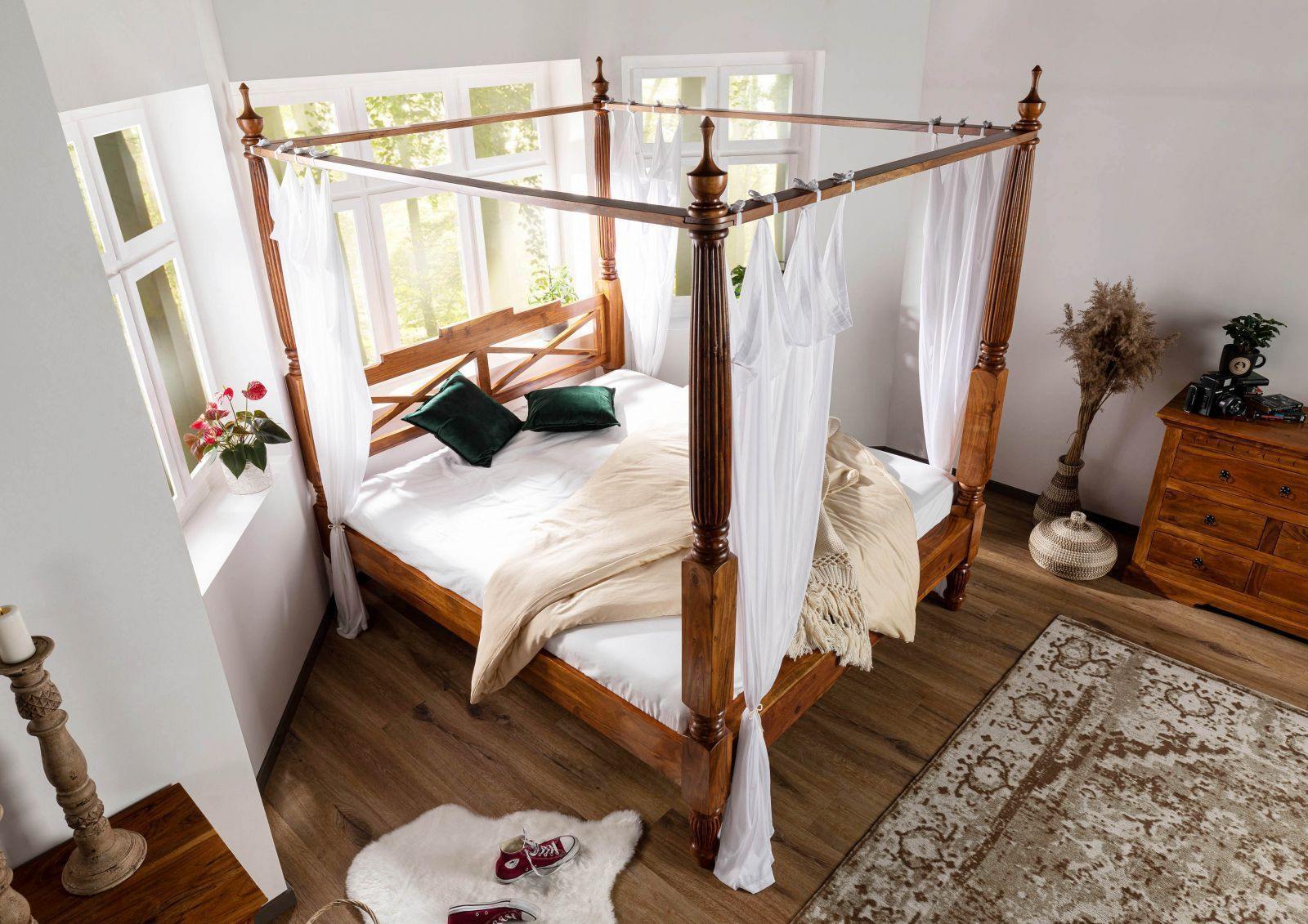 Erica Sheesham Wood Luxury Poster Bed in Honey Oak